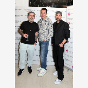 Charity Xmas Event του κορυφαίου ομίλου ομορφιάς “Hollywood Clinic”, στηρίζοντας το σωματείο “Δεν Υπάρχουν Άνθρωποι με Ειδικές Ανάγκες - Μόνο Άνθρωποι (ΔΥΑΜΕΑ)”, που πραγματοποιήθηκε στη Θεσσαλονίκη!