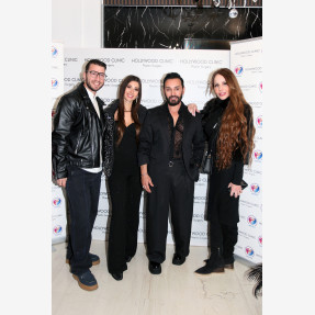 Charity Xmas Event του κορυφαίου ομίλου ομορφιάς “Hollywood Clinic”, στηρίζοντας το σωματείο “Δεν Υπάρχουν Άνθρωποι με Ειδικές Ανάγκες - Μόνο Άνθρωποι (ΔΥΑΜΕΑ)”, που πραγματοποιήθηκε στη Θεσσαλονίκη!