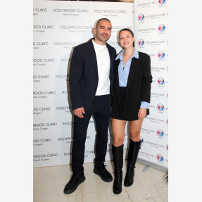 Charity Xmas Event του κορυφαίου ομίλου ομορφιάς “Hollywood Clinic”, στηρίζοντας το σωματείο “Δεν Υπάρχουν Άνθρωποι με Ειδικές Ανάγκες - Μόνο Άνθρωποι (ΔΥΑΜΕΑ)”, που πραγματοποιήθηκε στη Θεσσαλονίκη!