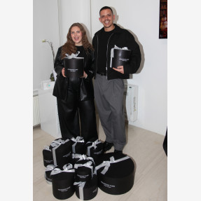 Charity Xmas Event του κορυφαίου ομίλου ομορφιάς “Hollywood Clinic”, στηρίζοντας το σωματείο “Δεν Υπάρχουν Άνθρωποι με Ειδικές Ανάγκες - Μόνο Άνθρωποι (ΔΥΑΜΕΑ)”, που πραγματοποιήθηκε στη Θεσσαλονίκη!