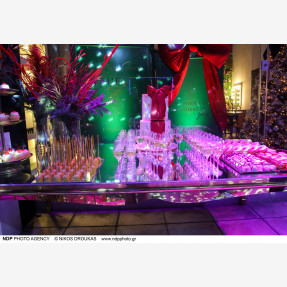 Ο απόλυτος προορισμός ομορφιάς των Νοτίων Προαστίων “Miel Beauty Bar and More” είχε γενέθλια και τα γιόρτασε με το πιο sparkly party!