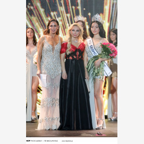 Με απόλυτη επιτυχία και εντυπωσιακή προσέλευση κοινού πραγματοποιήθηκε ο 73ος Διαγωνισμός Ομορφιάς στο “Fantasia Live”, επιβεβαιώνοντας για ακόμη μία χρονιά τη δυναμική, τη διαχρονικότητα και τον σύγχρονο χαρακτήρα του ιστορικού θεσμού