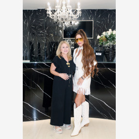 Beauty point επωνύμων το κορυφαίο κέντρο ομορφιάς “Hollywood Clinic” στην καρδιά της Θεσσαλονίκης.