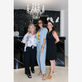 Beauty point επωνύμων το κορυφαίο κέντρο ομορφιάς “Hollywood Clinic” στην καρδιά της Θεσσαλονίκης.