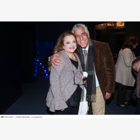 "Μαύρη Γαλότσα" της Βάσιας Αργέντη, μια κωμωδία για όλη την οικογένεια με τους: Ελένη Καστάνη, Μέμο Μπεγνή και Αντιγόνη Νάκα