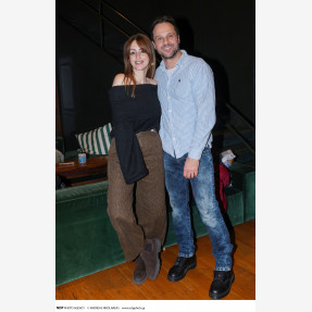 "Μαύρη Γαλότσα" της Βάσιας Αργέντη, μια κωμωδία για όλη την οικογένεια με τους: Ελένη Καστάνη, Μέμο Μπεγνή και Αντιγόνη Νάκα