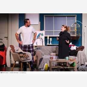 "Μαύρη Γαλότσα" της Βάσιας Αργέντη, μια κωμωδία για όλη την οικογένεια με τους: Ελένη Καστάνη, Μέμο Μπεγνή και Αντιγόνη Νάκα