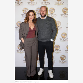 Με μία μεγάλη “αγκαλιά” υποδέχθηκε η αγαπημένη Ιουλία Καλλιμάνη στη λαμπερή charity βραδιά, που διοργάνωσε για τη στήριξη των “ΔΥΑΜΕΑ”, “ΚΕΕΠΕΑ Ορίζοντες”, “ΚΕΑΤ” & “Όλοι Εμείς”, μέλη και τις οικογένειες τους στο “Tokyo Theater Athens”!