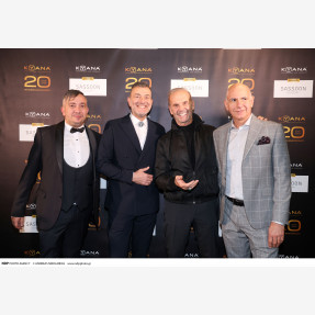 20 χρόνια “KYANA”: Ένα μεγαλειώδες anniversary party και το απόλυτο show κομμωτικής από τη “SASSOON ACADEMY” στο κατάμεστο “Christmas Theater”!