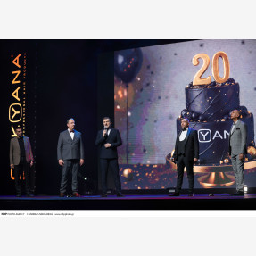 20 χρόνια “KYANA”: Ένα μεγαλειώδες anniversary party και το απόλυτο show κομμωτικής από τη “SASSOON ACADEMY” στο κατάμεστο “Christmas Theater”!