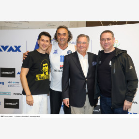 Κλειστό γήπεδο Ψυχικού "Δημήτρης Χουλιαράκης".Φιλανθρωπικός αγώνας Μπάσκετ