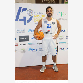 Κλειστό γήπεδο Ψυχικού "Δημήτρης Χουλιαράκης".Φιλανθρωπικός αγώνας Μπάσκετ