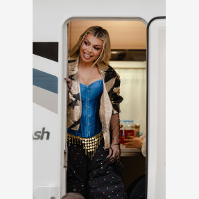 Backstage από τα γυρίσματα του νέου videoclip της Johanna «Να μη σε δω Ξανά», που έχει γίνει ήδη viral  hit στο Τik Tok!