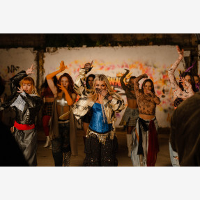 Backstage από τα γυρίσματα του νέου videoclip της Johanna «Να μη σε δω Ξανά», που έχει γίνει ήδη viral  hit στο Τik Tok!