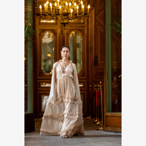 Λαμπερό Fashion Show του αγαπημένου brand “MYA Collection” της Δήμητρας Νίκα, στo πλαίσιo του Paris Fashion Week στο “La Galerie Bourbon”!