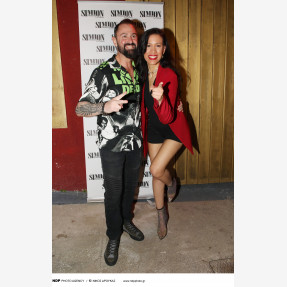 Grand Premiere Night για το «Simion» με τον εντυπωσιακό performer Τόνι Σφήνο, εγκαινιάζοντας τις πιο δυνατές Κυριακές του Πειραιά!