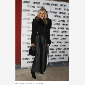 Grand Premiere Night για το «Simion» με τον εντυπωσιακό performer Τόνι Σφήνο, εγκαινιάζοντας τις πιο δυνατές Κυριακές του Πειραιά!