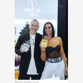 Λαμπερές παρουσίες για την “Amoa Skin”, που εντυπωσίασε στο πλαίσιο της 31ης διεθνούς έκθεσης επαγγελματικών προϊόντων ομορφιάς “Beauty Greece”!