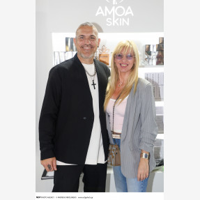 Λαμπερές παρουσίες για την “Amoa Skin”, που εντυπωσίασε στο πλαίσιο της 31ης διεθνούς έκθεσης επαγγελματικών προϊόντων ομορφιάς “Beauty Greece”!