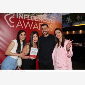 Τα βραβεία που ξεχώρισαν στα “3rd Influencers Awards”, ένα glamοrous event - θεσμός αφιερωμένο στους Έλληνες influencers, στην καρδιά της Αθηναϊκής Ριβιέρας!