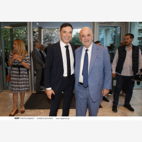 “ΤΙΚ ΤΑΚ ΕΡΧΕΤΑΙ!”: Με απόλυτη επιτυχία πραγματοποιήθηκε η παρουσίαση του νέου βιβλίου του Ευάγγελου Πούλιου από τις Εκδόσεις “Πεδίο” στην κατάμεστη αίθουσα του Ωδείου Αθηνών!