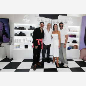 Meeting point επωνύμων και beauty aficionados το corner της “Amoa Skin”, που εντυπωσίασε στο πλαίσιο της 11ης έκθεσης “Beauty Macedonia” στην καρδιά της Θεσσαλονίκης!