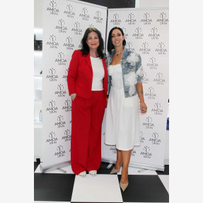 Meeting point επωνύμων και beauty aficionados το corner της “Amoa Skin”, που εντυπωσίασε στο πλαίσιο της 11ης έκθεσης “Beauty Macedonia” στην καρδιά της Θεσσαλονίκης!