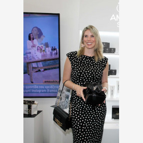 Meeting point επωνύμων και beauty aficionados το corner της “Amoa Skin”, που εντυπωσίασε στο πλαίσιο της 11ης έκθεσης “Beauty Macedonia” στην καρδιά της Θεσσαλονίκης!