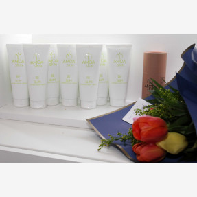 Meeting point επωνύμων και beauty aficionados το corner της “Amoa Skin”, που εντυπωσίασε στο πλαίσιο της 11ης έκθεσης “Beauty Macedonia” στην καρδιά της Θεσσαλονίκης!