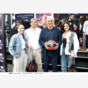 Ήταν όλοι εκεί για το μοναδικό EuroLeague Experience! Το international brand “Spalding”, στο πλαίσιο του  Final Four, υποδέχτηκε διακεκριμένες παρουσίες απο τον χώρο του αθλητισμού και όχι μόνο, στο Fan Zone στο Ζάππειο!