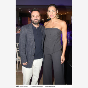 Λαμπερό Charity Gala Dinner από την κοινωνική οργάνωση «Είμαστε Ένα», για τη στήριξη του Γενικού Νοσοκομείου Παίδων “Η Αγία Σοφία”, υπό την αιγίδα του Υπουργείου Κοινωνικής Συνοχής και Οικογένειας και με τη στήριξη και αρωγή του Υπουργείου Υγείας, στο Εθνικό Μουσείο Φυσικής Ιστορίας “Γουλανδρή”.