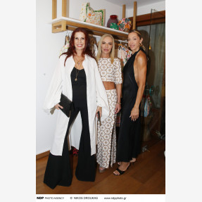 Η θρυλική boutique “Ice Cube Riviera” επέστρεψε και πραγματοποίησε τα λαμπερά της εγκαίνια εντός του “Grand Resort Lagonisi”
