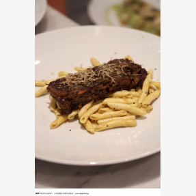 “Papagalos Athens”: Λαμπερά εγκαίνια για το νέο hotspot της Γλυφάδας που φέρνει τη σύγχρονη ελληνική κουζίνα στο επίκεντρο!