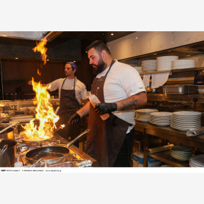 “Papagalos Athens”: Λαμπερά εγκαίνια για το νέο hotspot της Γλυφάδας που φέρνει τη σύγχρονη ελληνική κουζίνα στο επίκεντρο!