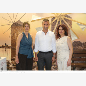 Εγκαίνια της έκθεσης «Άρωμα Χίου», στην Αίθουσα Πολλαπλών Χρήσεων του σταθμού Μετρό Συντάγματος
