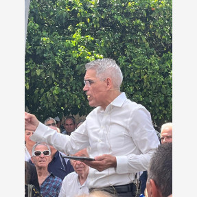 Με φόντο την Παλαιά Βουλή, πλήθος πολιτών και γνωστές προσωπικότητες συμμετείχαν σε έναν “διάλογο για την Αθήνα”, που διοργάνωσε με μεγάλη επιτυχία ο Χρήστος Τεντόμας, Αντιπρόεδρος του Δημοτικού συμβουλίου.
