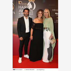 Έλαμψε στην Τελετή Απονομής των “Hair Awards 2026 by Estetica Hellas” o Κύπριος Hairdresser Γιάννης Καραολής, κατακτώντας το «Cypriot Hairdresser of the Year» Αward!