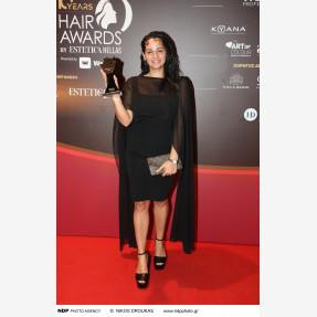 Σημαντική διάκριση για το “Roots Hair Salon” που κατέκτησε το χρυσό βραβείο “Best Hair Influencer”!