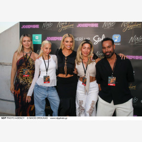 Ο ΝΙΝΟ και η JOSEPHINE μάγεψαν περισσότερους από 7.000 θεατές στο City Garden Festival και γιόρτασαν την απονομή του Χρυσού Single «Τι κάνεις;»!