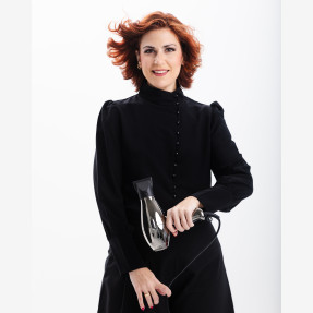 H γνωστή hairstylist, επιχειρηματίας και δημιουργός του premium salon brand “MAGIO Hair Experience” Μαρία Καμαριανάκη, κατέκτησε τα Ηνωμένα Αραβικά Εμιράτα!