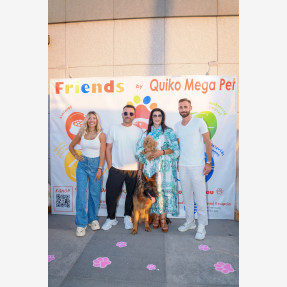 Με αφορμή την Παγκόσμια Ημέρα Σκύλου, η Dr. Vet Νικολέτα Σερέτη διοργάνωσε στη Θεσσαλονίκη, μια ξεχωριστή εκδήλωση αφιερωμένη στους αγαπημένους μας τετράποδους φίλους, στο pet friendly “Pink Dot” cafe, στο “Apollonia Politia”!