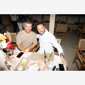 Το “MAMALO All Day Resto Bar” αποχαιρέτησε το καλοκαίρι με ένα εντυπωσιακό Full Moon Dinner Party, στην παραλία της Κινέτας!