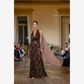 “House of Peonies FW27”: To αγαπημένο brand “MYA Collection” της Δήμητρας Νίκα κατέκτησε το Milan Fashion Week στο ιστορικό Palazzina Appiani!