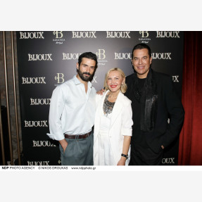 Λαμπερή avant-première για το εντυπωσιακό cabaret dinner show «BIJOUX» στο ανανεωμένο Baraonda Cabaret Dinner Club!