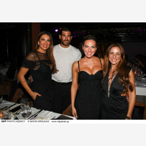 Λαμπερή avant-première για το εντυπωσιακό cabaret dinner show «BIJOUX» στο ανανεωμένο Baraonda Cabaret Dinner Club!