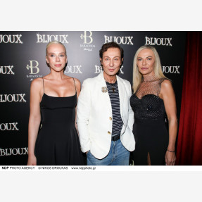 Λαμπερή avant-première για το εντυπωσιακό cabaret dinner show «BIJOUX» στο ανανεωμένο Baraonda Cabaret Dinner Club!