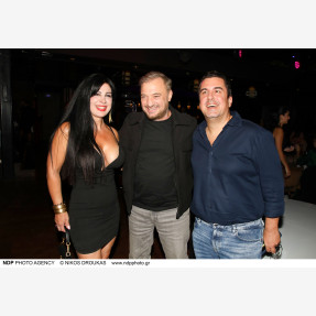 Λαμπερή avant-première για το εντυπωσιακό cabaret dinner show «BIJOUX» στο ανανεωμένο Baraonda Cabaret Dinner Club!