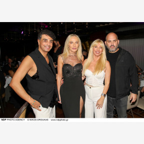 Λαμπερή avant-première για το εντυπωσιακό cabaret dinner show «BIJOUX» στο ανανεωμένο Baraonda Cabaret Dinner Club!